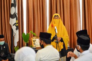 Perempuan, Juara Lomba Baca Kitab Kuning