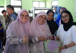 Srikandi Fraksi PKS DPRD Sulsel Dorong Kepedulian terhadap Lansia dan Penguatan Ekonomi Perempuan