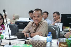 Mallarangan Tutu Dorong Penguatan Produk Lokal dan Optimalisasi Aset dalam Raker Komisi B DPRD Sulsel
