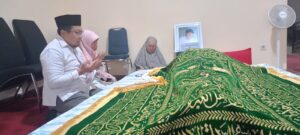 Kunjungi Rumah Duka Almarhum Erwin Hatta, Anwar Faruq Sampaikan Belasungkawa