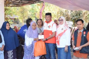 Kebakaran Hanguskan 5 Rumah di Bantaeng, F-PKS DPRD dan DPD PKS Salurkan Bantuan Kemanusiaan