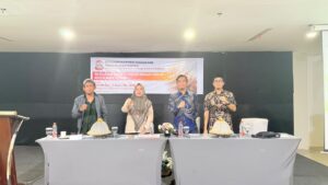 Dorong Pengelolaan Sampah Berbasis Masyarakat, Anggota DPRD Makassar Rezeki Nur Gandeng DLH Sosialisasi 3R